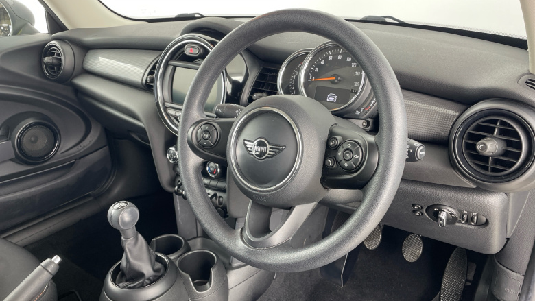 MINI Hatchback 1.5 Cooper II 3dr Petrol Hatchback